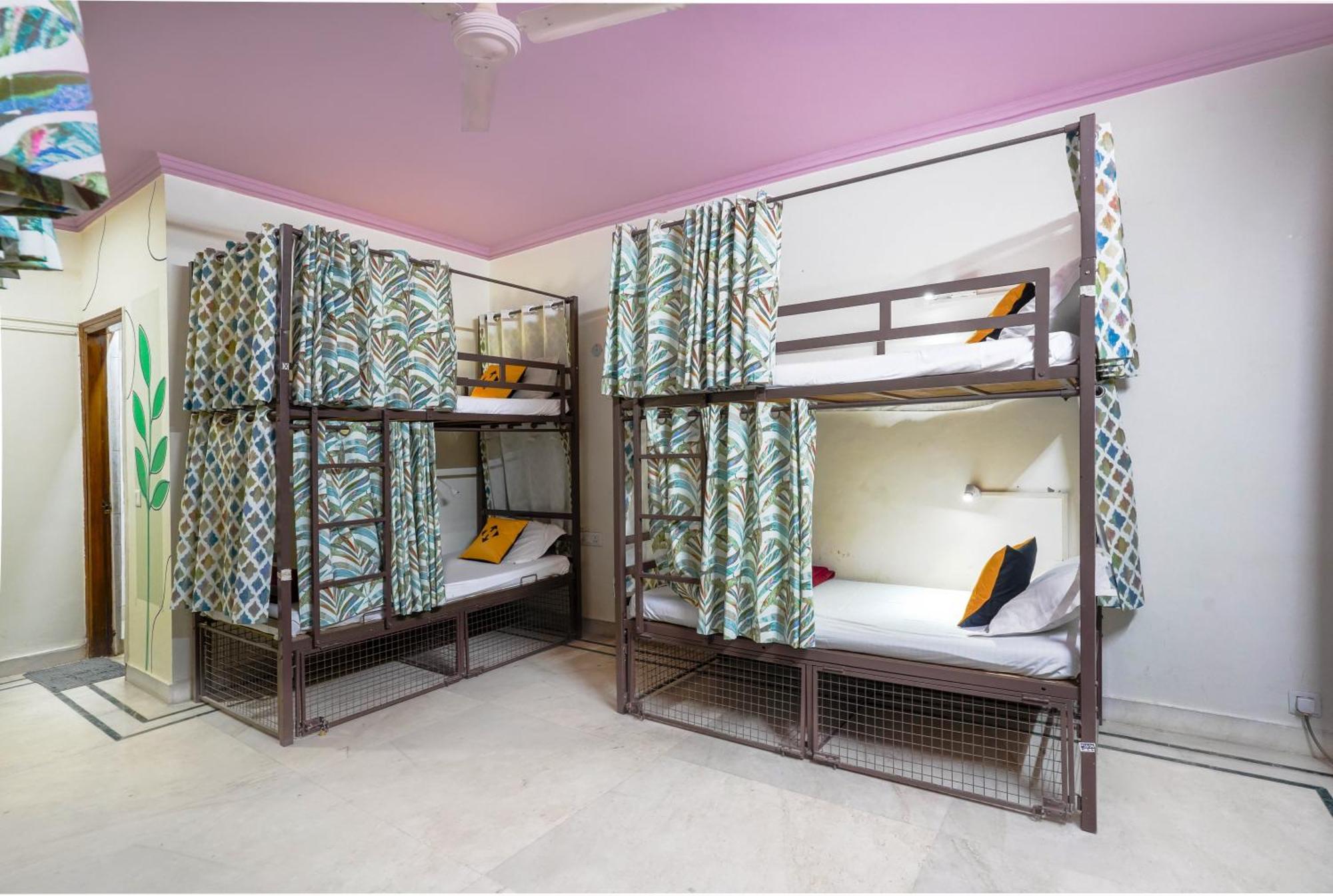 Hide-In Hostel Delhi Нью-Дели Экстерьер фото